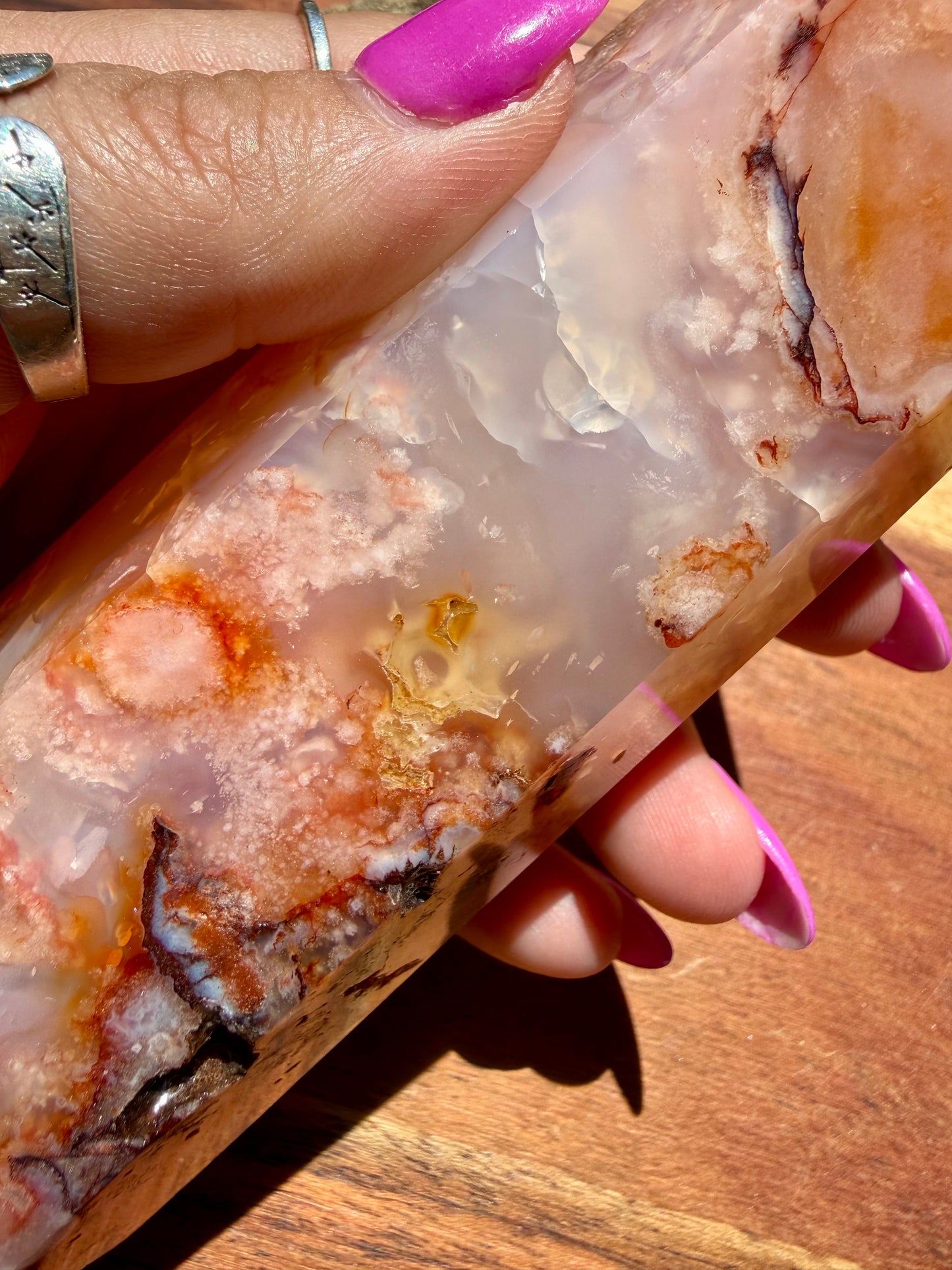 CARNELIAN FLOWER AGATE TOWER