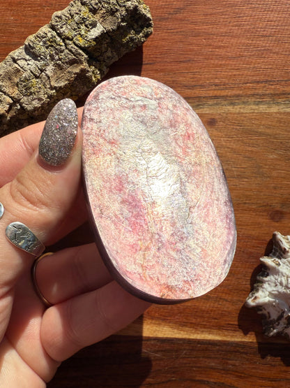 FLASHY LEPIDOLITE PALM STONE