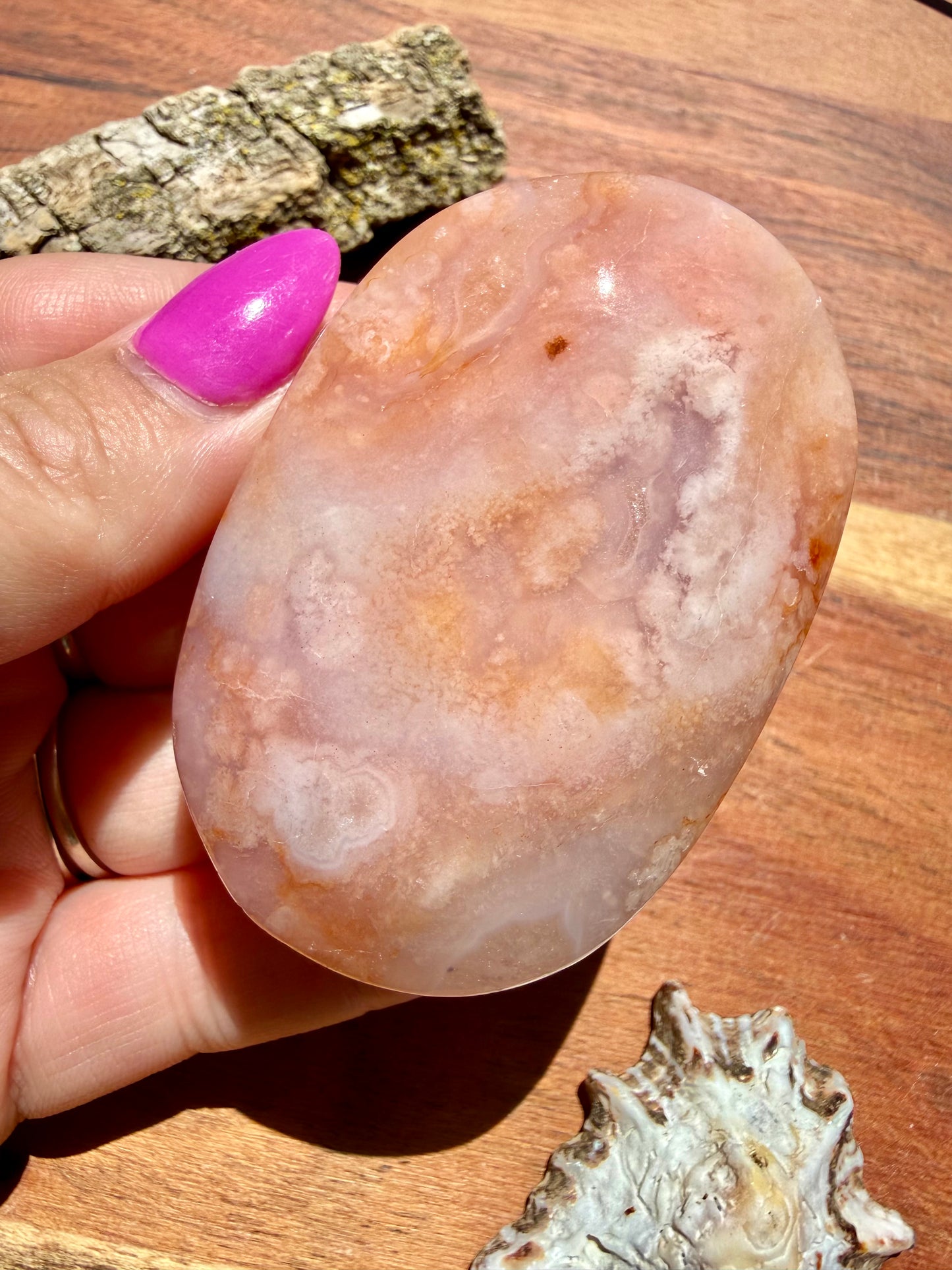 CARNELIAN FLOWER AGATE PALM STONE