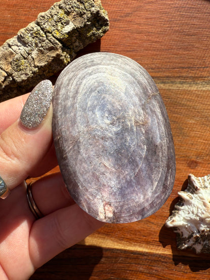 FLASHY LEPIDOLITE PALM STONE