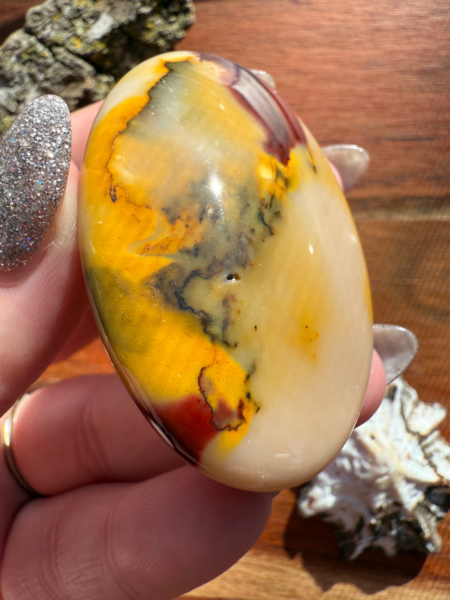MOOKAITE PALM STONE