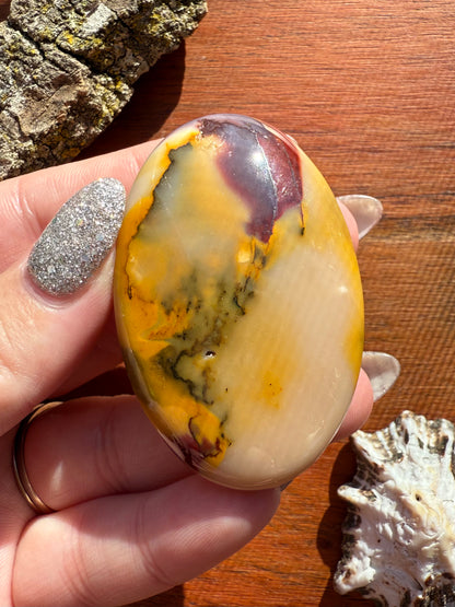 MOOKAITE PALM STONE