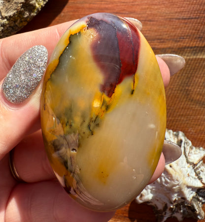 MOOKAITE PALM STONE