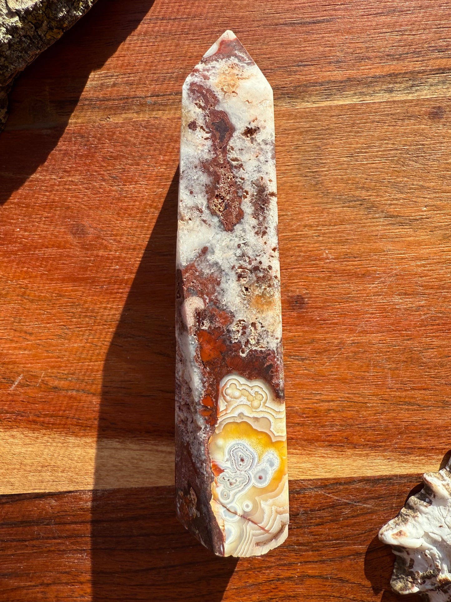 CRAZY LACE AGATE TOWER