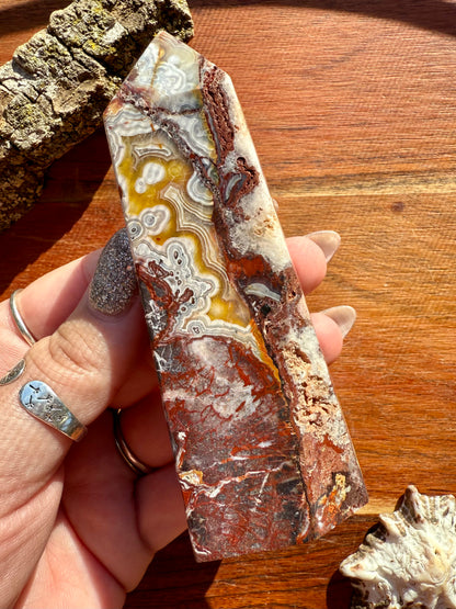 CRAZY LACE AGATE TOWER