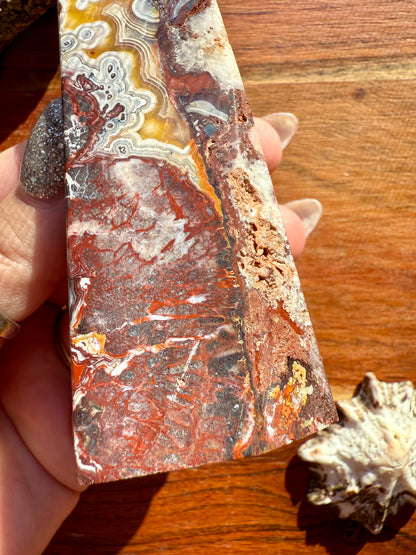 CRAZY LACE AGATE TOWER