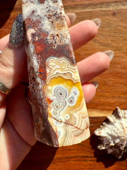 CRAZY LACE AGATE TOWER