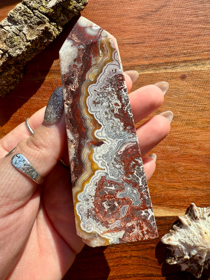 CRAZY LACE AGATE TOWER