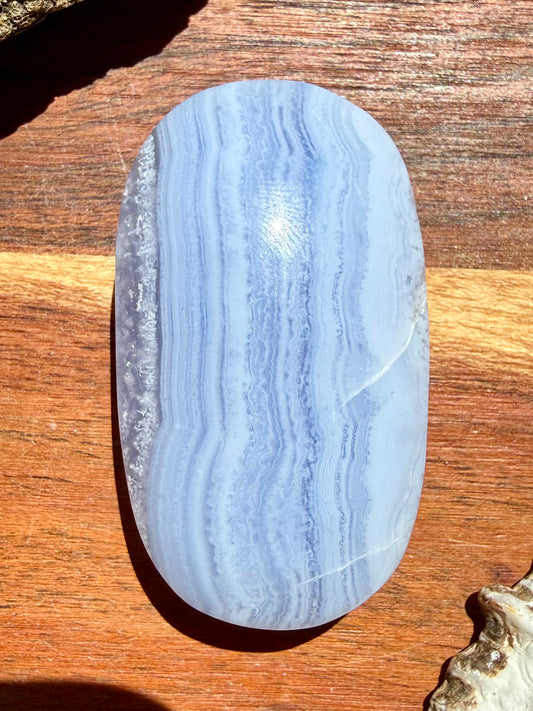 BLUE LACE AGATE PALM STONE
