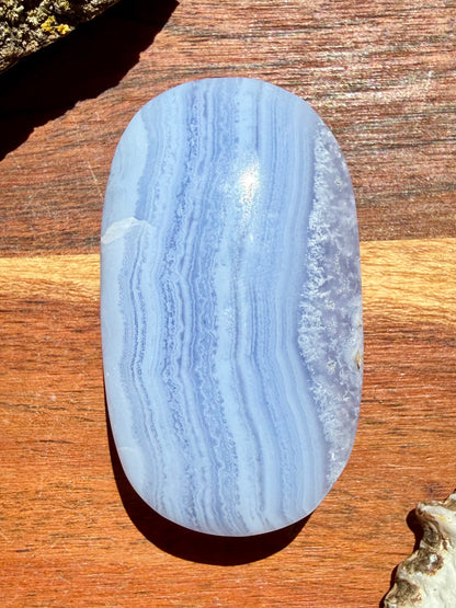 BLUE LACE AGATE PALM STONE