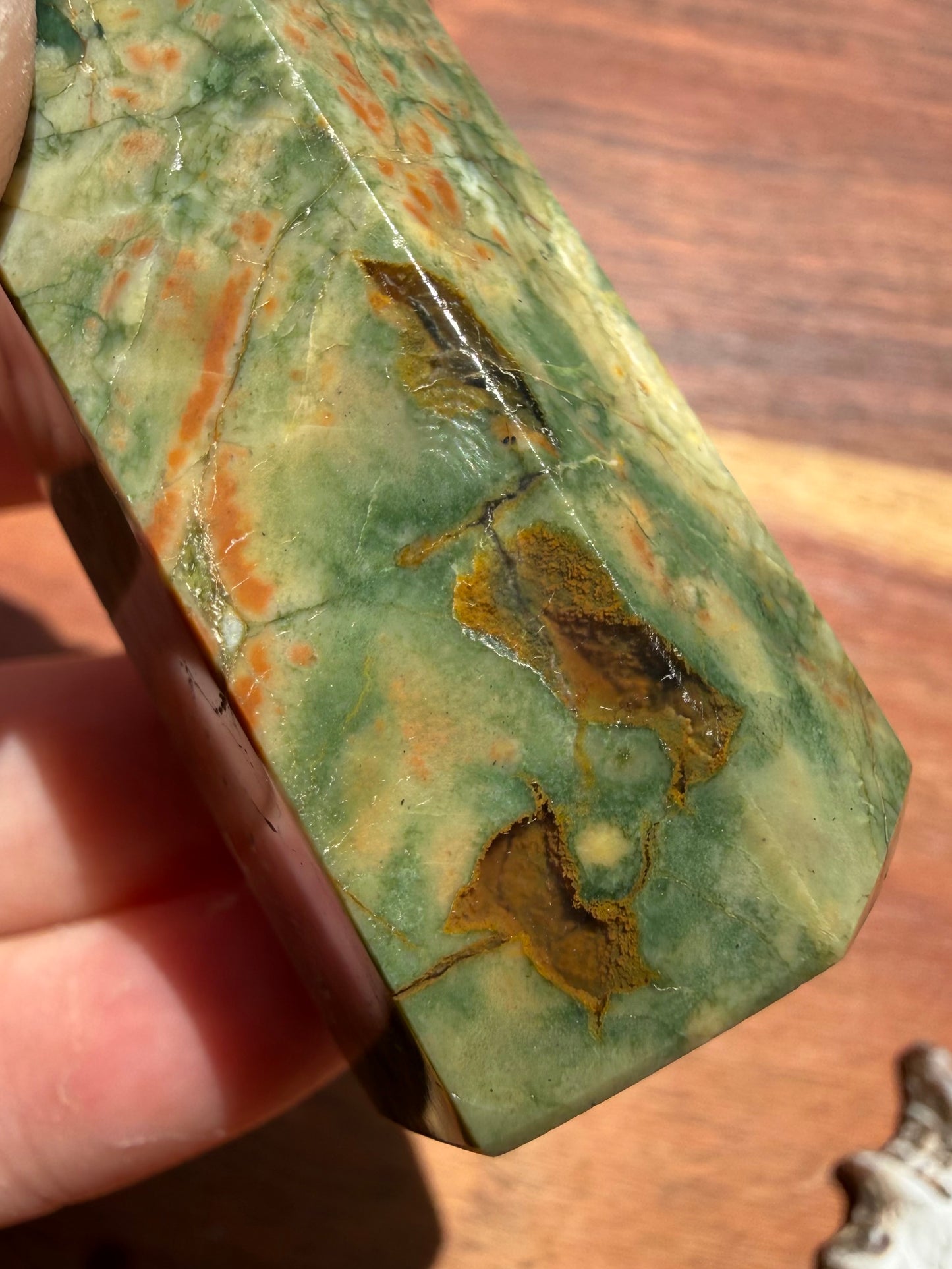 RAINFOREST JASPER TOWER
