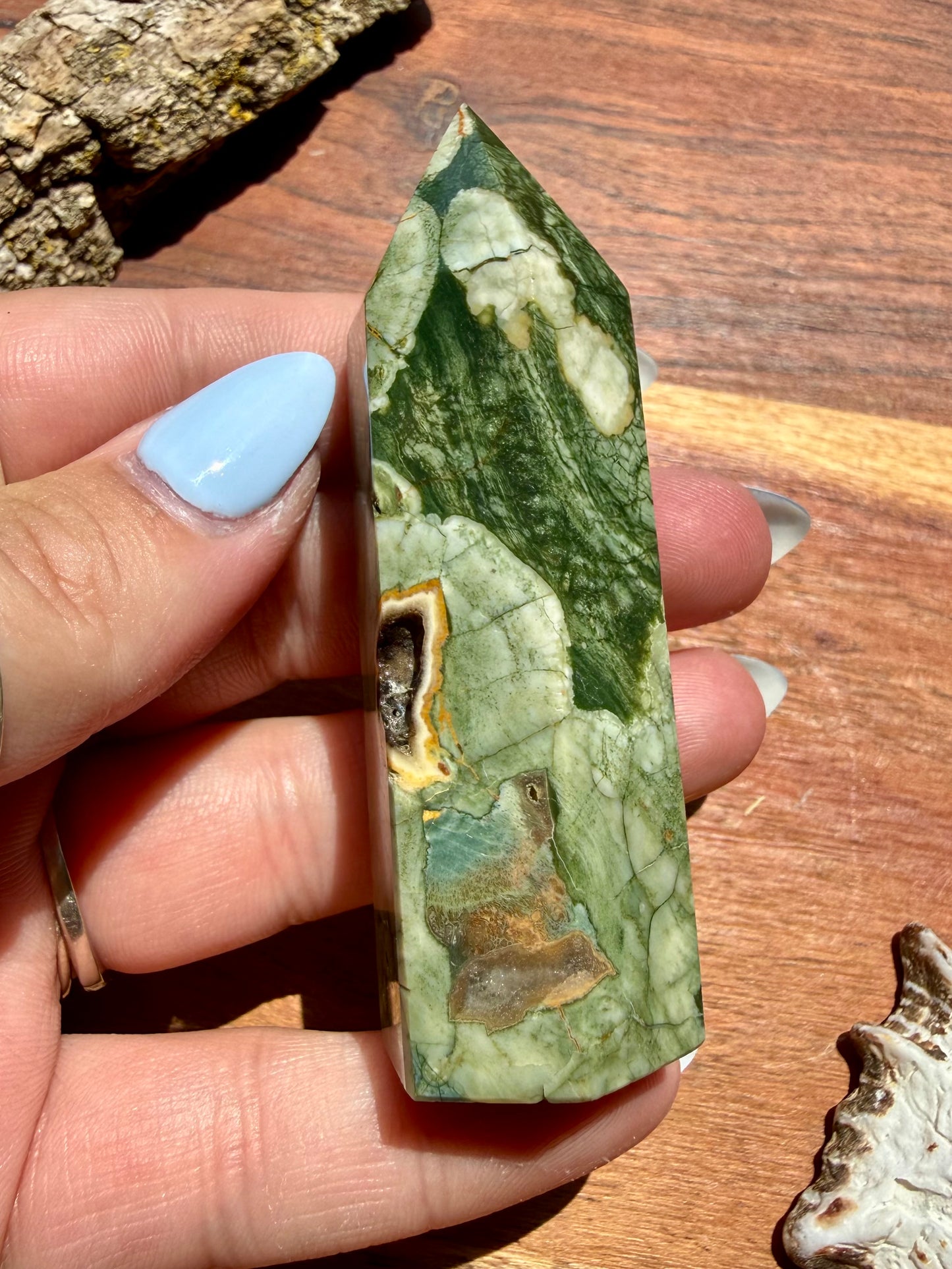 RAINFOREST JASPER TOWER