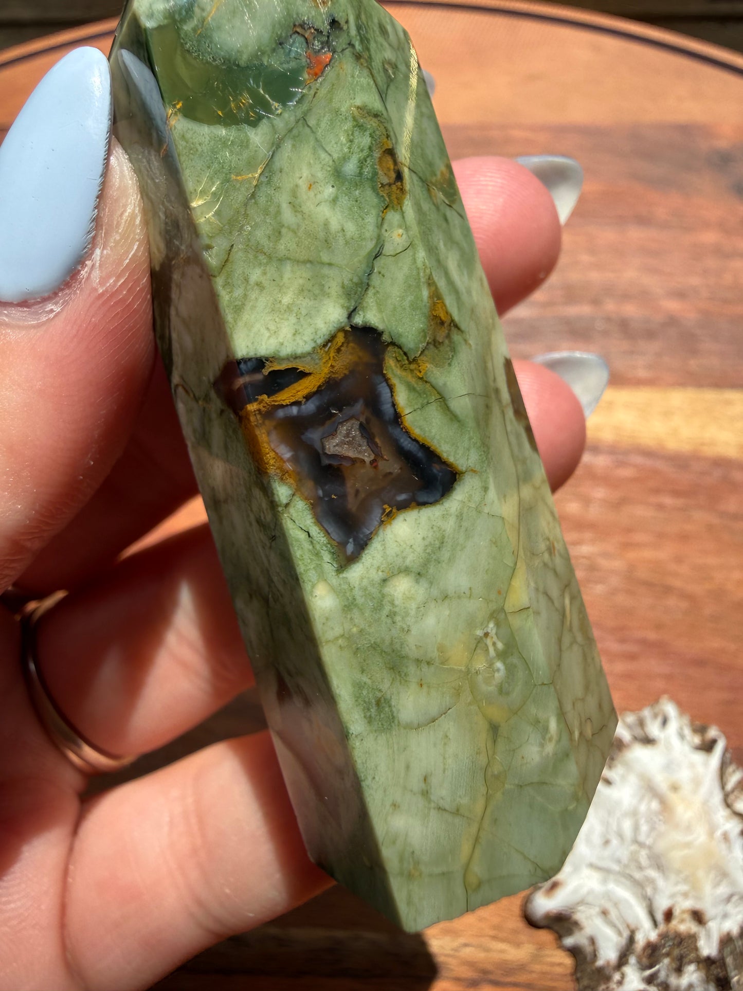 RAINFOREST JASPER TOWER