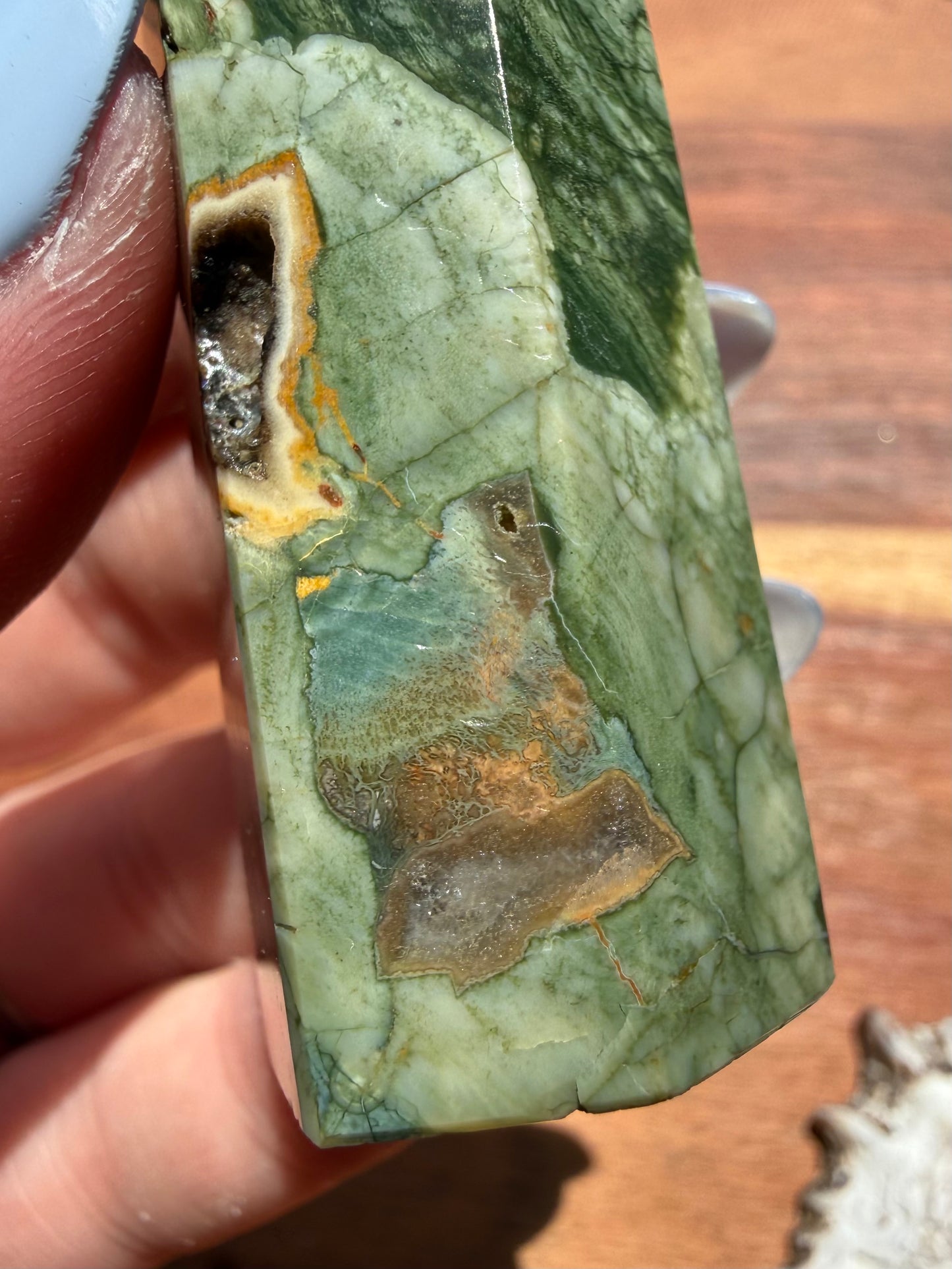 RAINFOREST JASPER TOWER