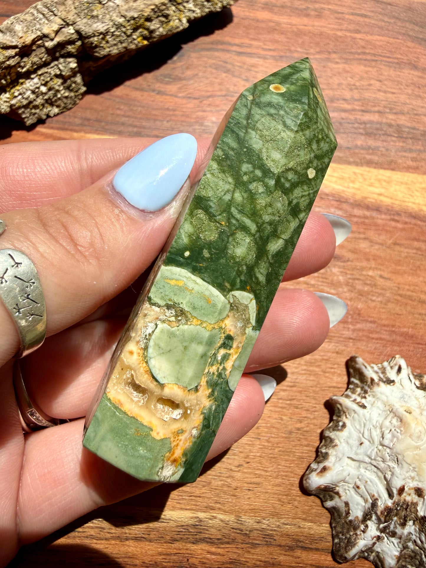 RAINFOREST JASPER TOWER