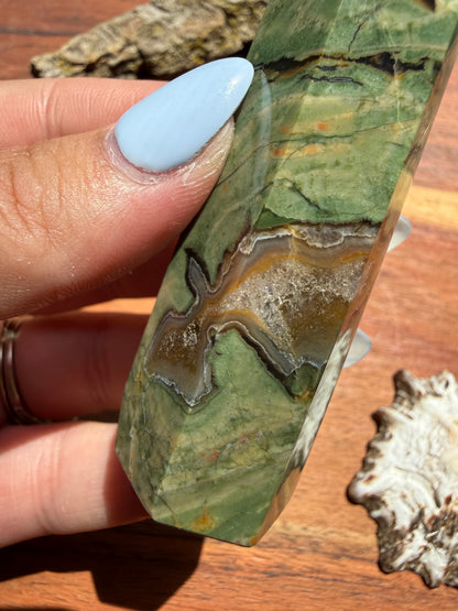 RAINFOREST JASPER TOWER
