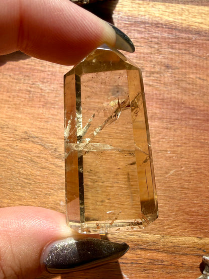 HIGH QUALITY GENUINE CITRINE POINT