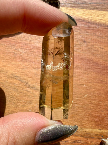 HIGH QUALITY GENUINE CITRINE POINT