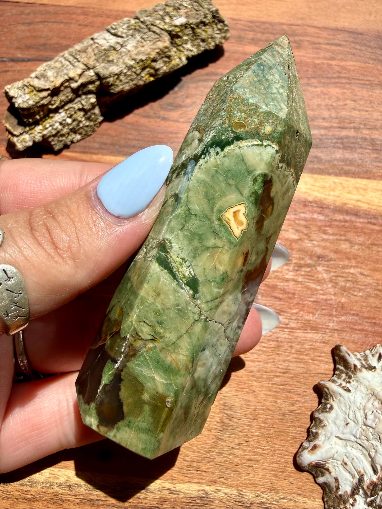RAINFOREST JASPER TOWER