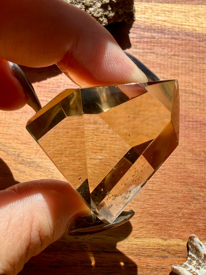HIGH QUALITY GENUINE CITRINE POINT
