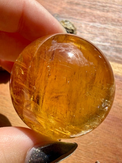 HIGH QUALITY OPTICAL HONEY CALCITE SPHERE
