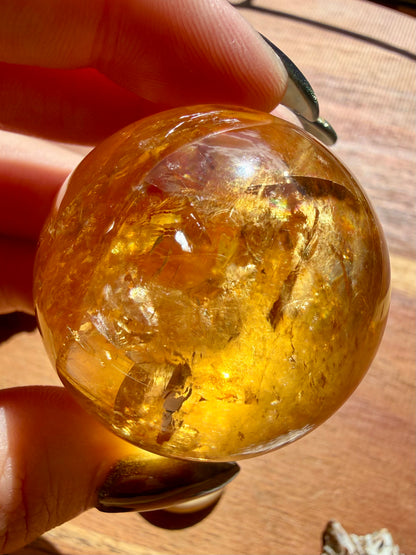 HIGH QUALITY OPTICAL HONEY CALCITE SPHERE