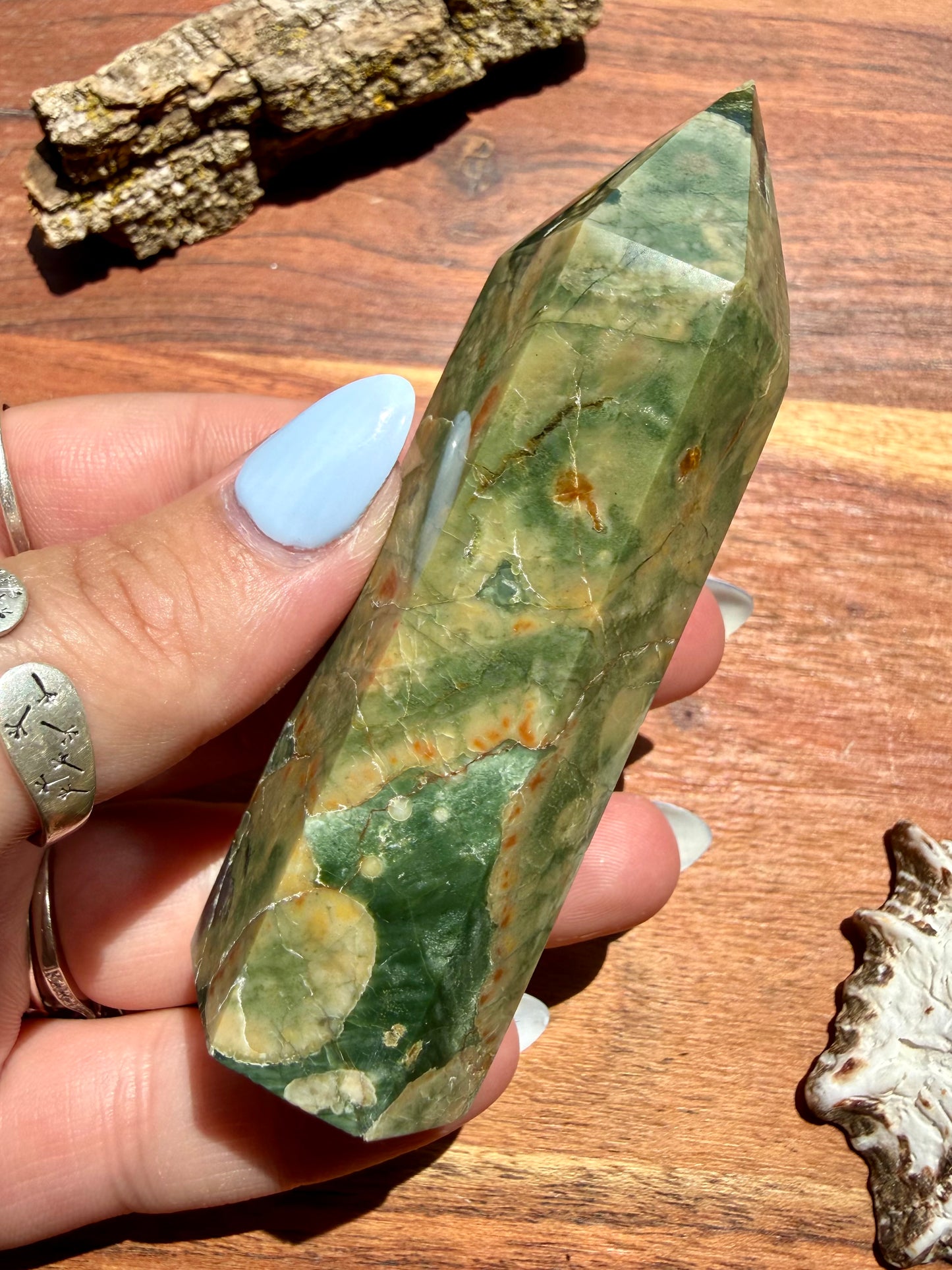 RAINFOREST JASPER TOWER