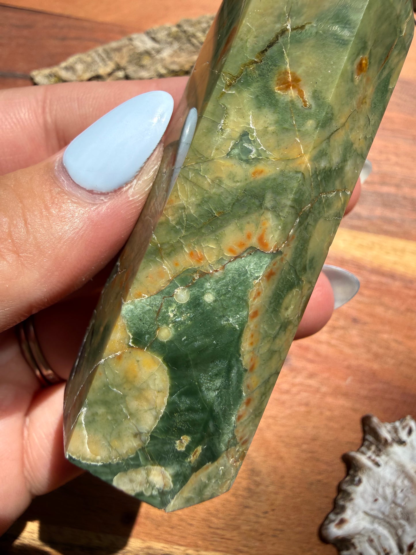 RAINFOREST JASPER TOWER