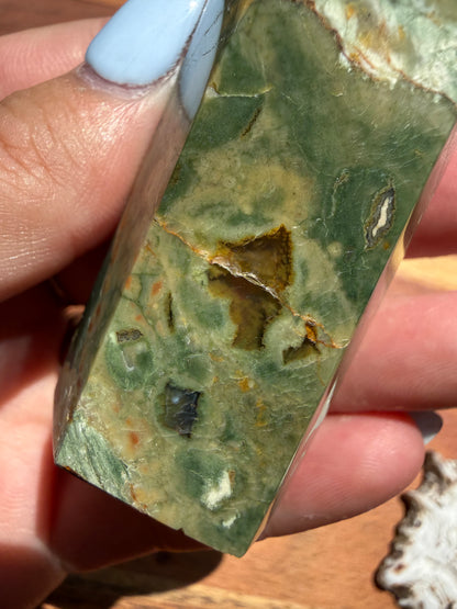 RAINFOREST JASPER TOWER