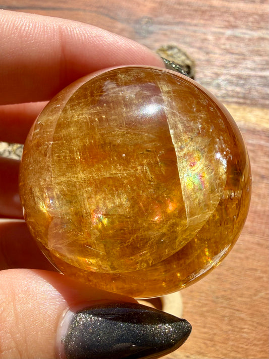 HIGH QUALITY OPTICAL HONEY CALCITE SPHERE