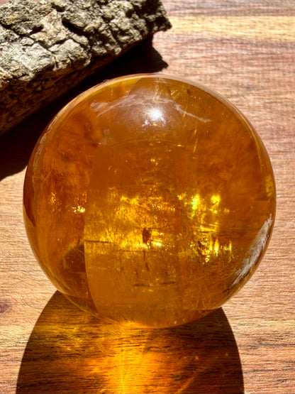 HIGH QUALITY OPTICAL HONEY CALCITE SPHERE