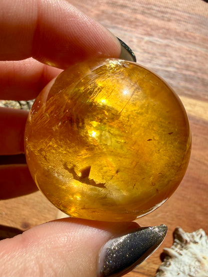 HIGH QUALITY OPTICAL HONEY CALCITE SPHERE