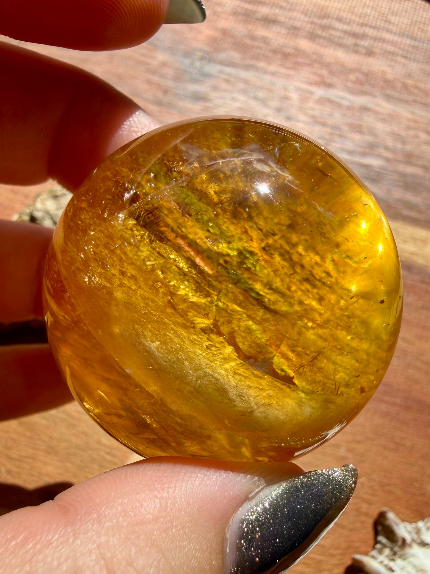 HIGH QUALITY OPTICAL HONEY CALCITE SPHERE