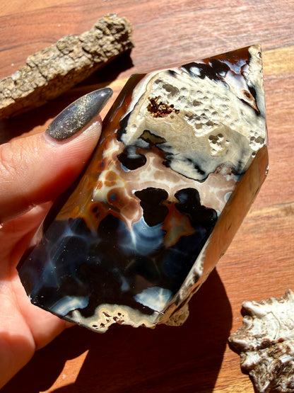 BRAZILIAN AGATE TOWER