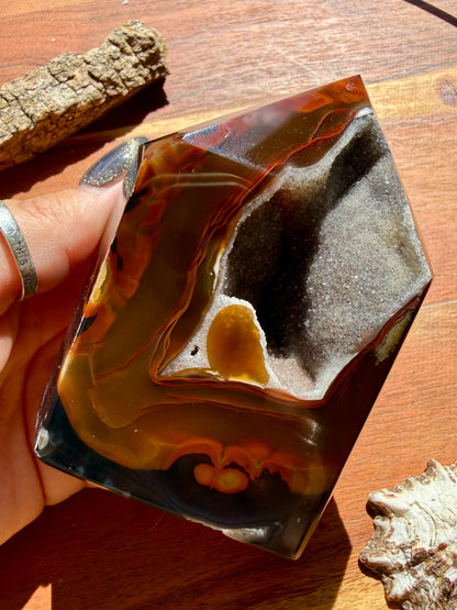 BRAZILIAN AGATE TOWER