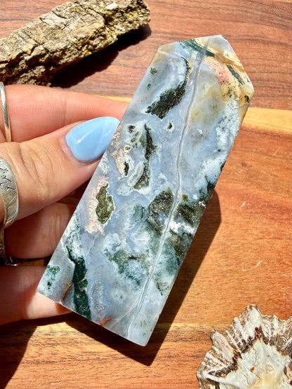 MONET AGATE TOWER