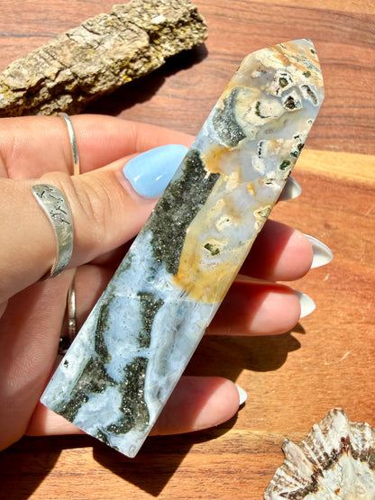 MONET AGATE TOWER