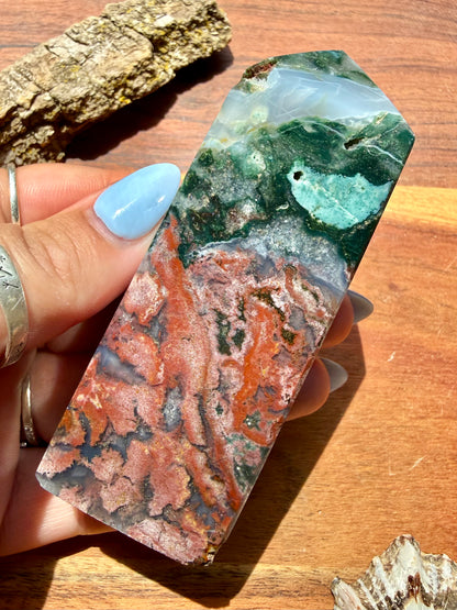 MONET AGATE TOWER