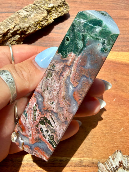MONET AGATE TOWER
