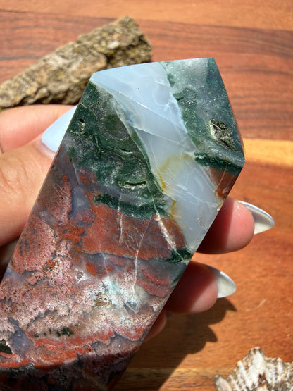 MONET AGATE TOWER