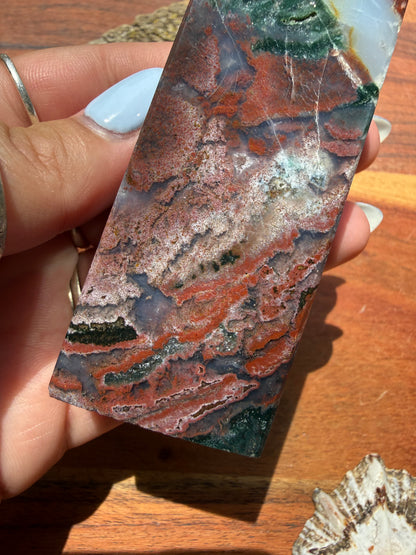 MONET AGATE TOWER