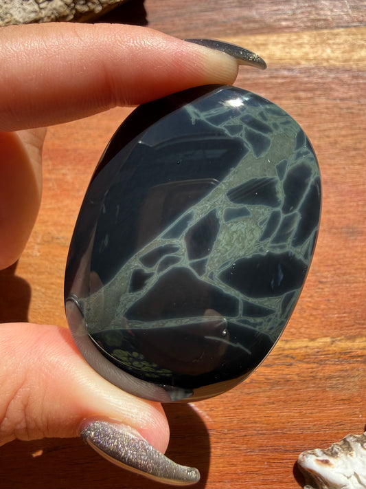 SPIDERWEB OBSIDIAN PALM STONE