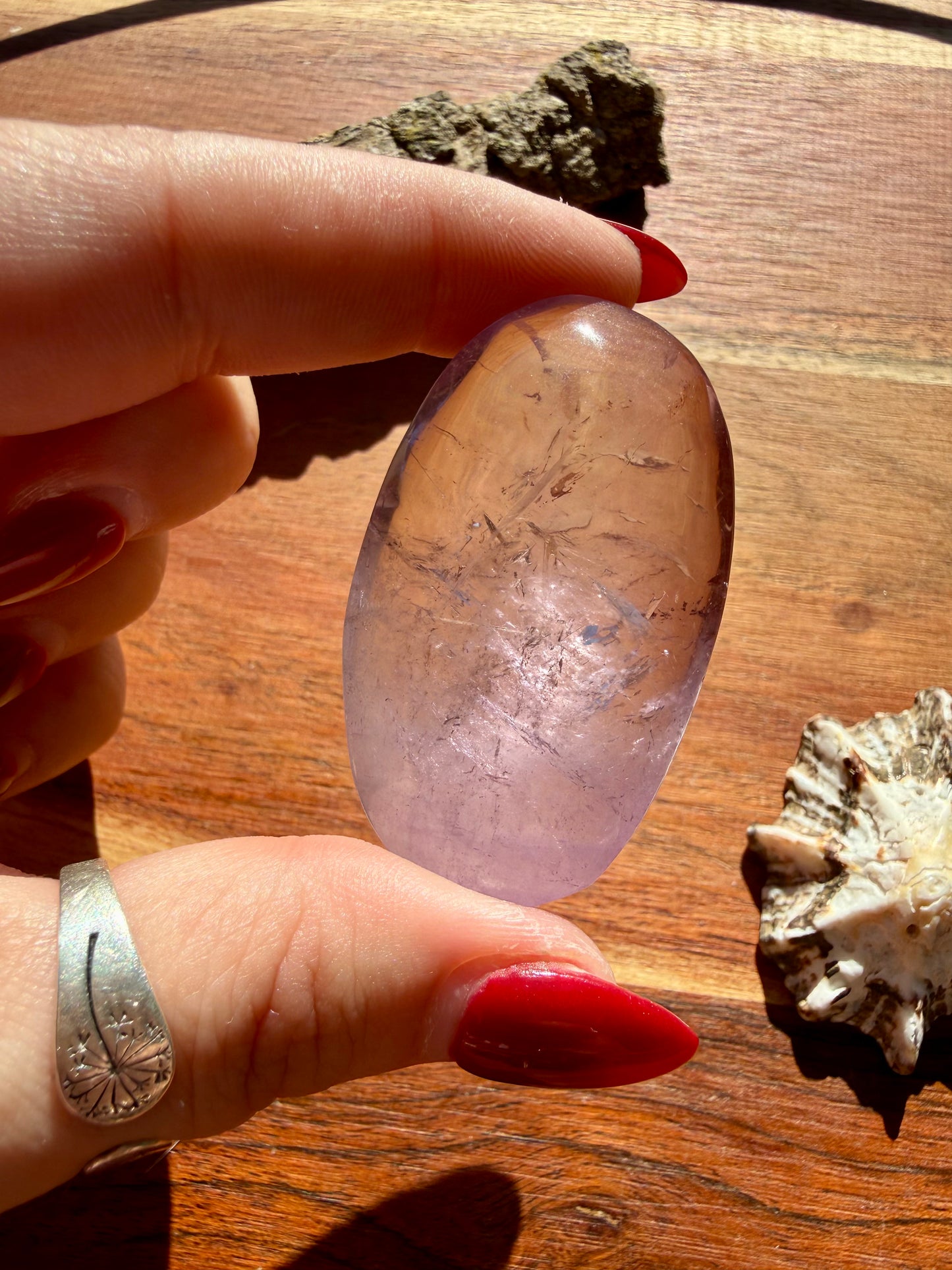 IMPERFECT AMETHYST PALM STONE