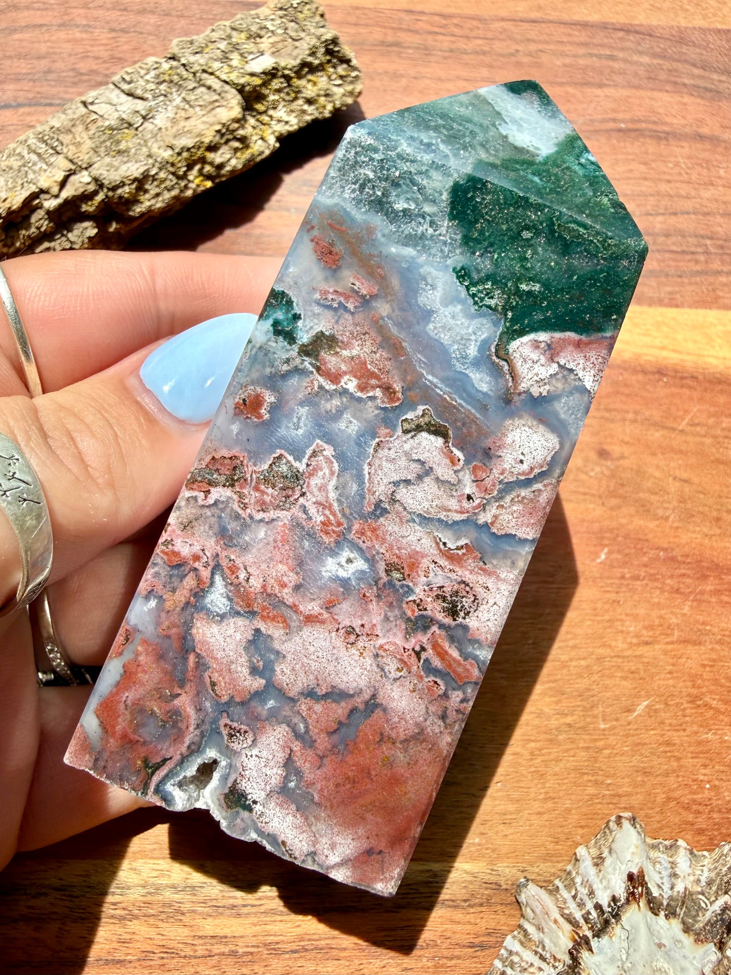 MONET AGATE TOWER