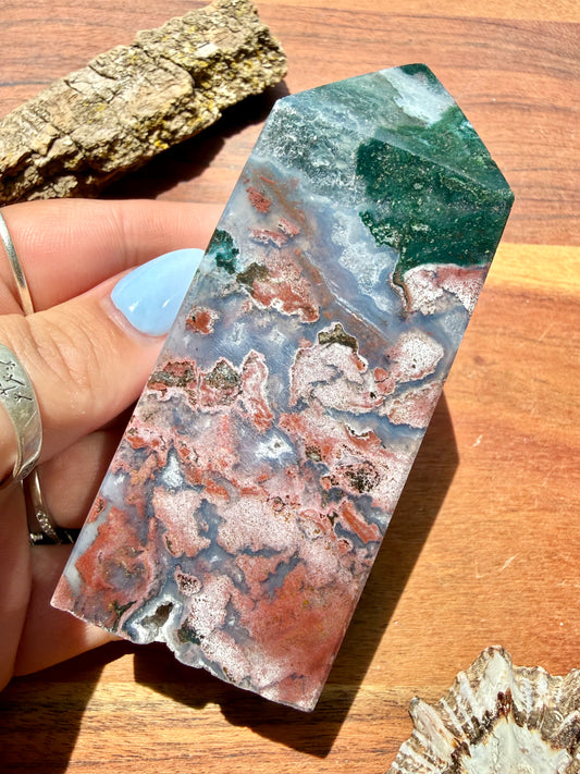MONET AGATE TOWER