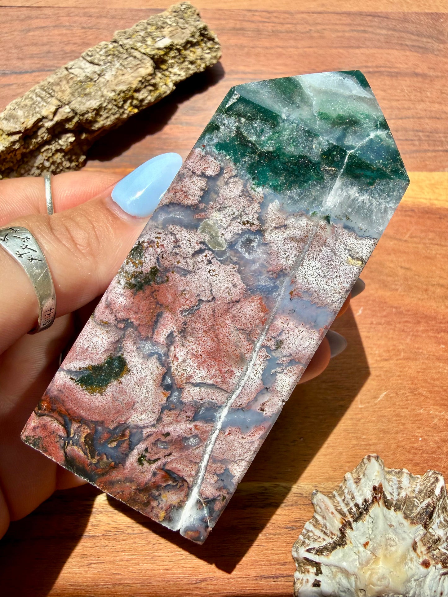 MONET AGATE TOWER