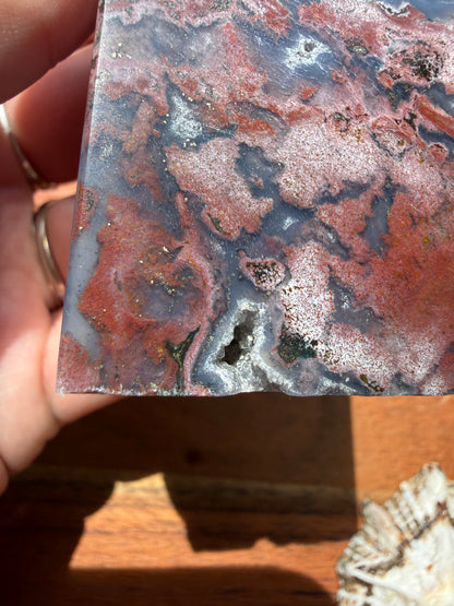 MONET AGATE TOWER