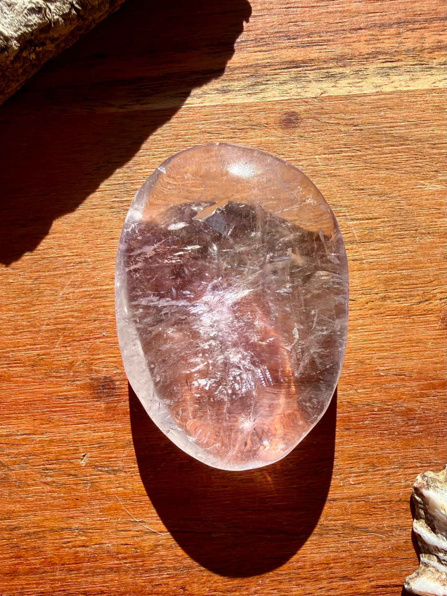IMPERFECT AMETHYST PALM STONE