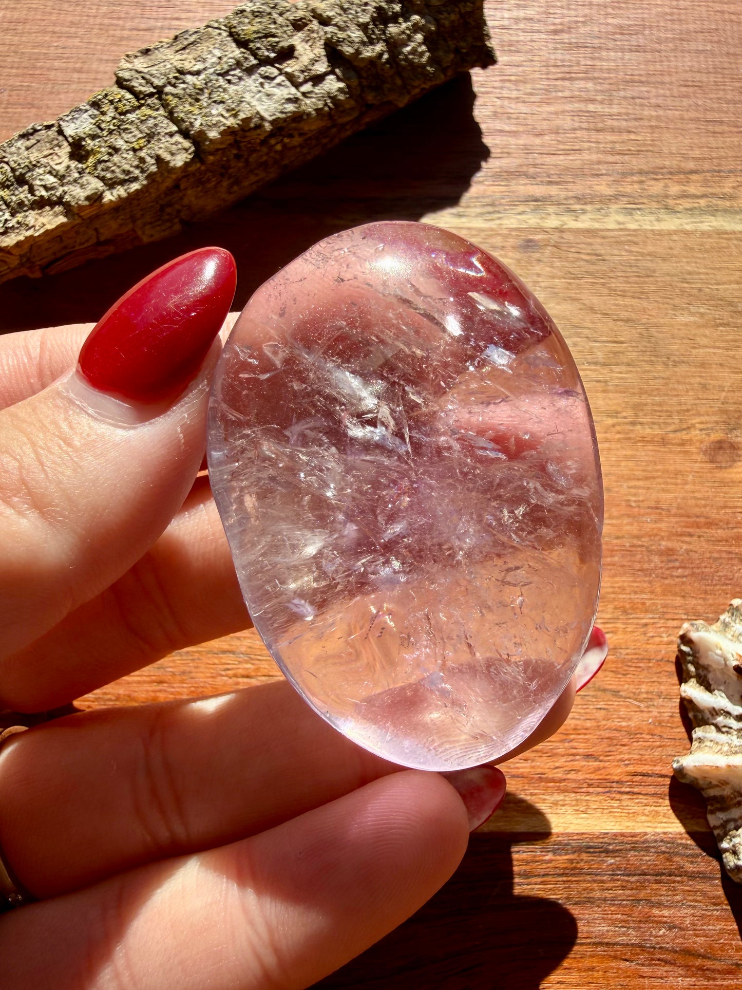 IMPERFECT AMETHYST PALM STONE