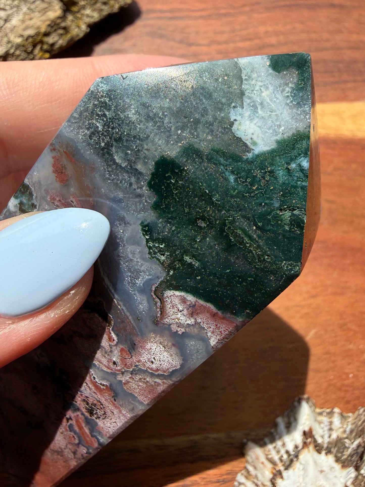 MONET AGATE TOWER
